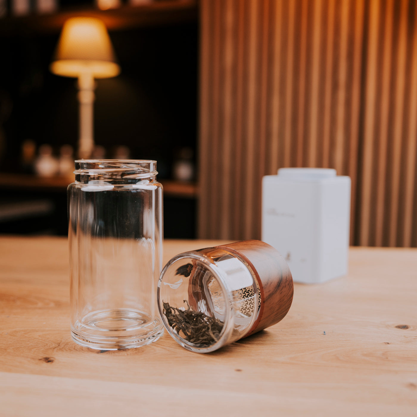 Glasflasche mit Teefilter