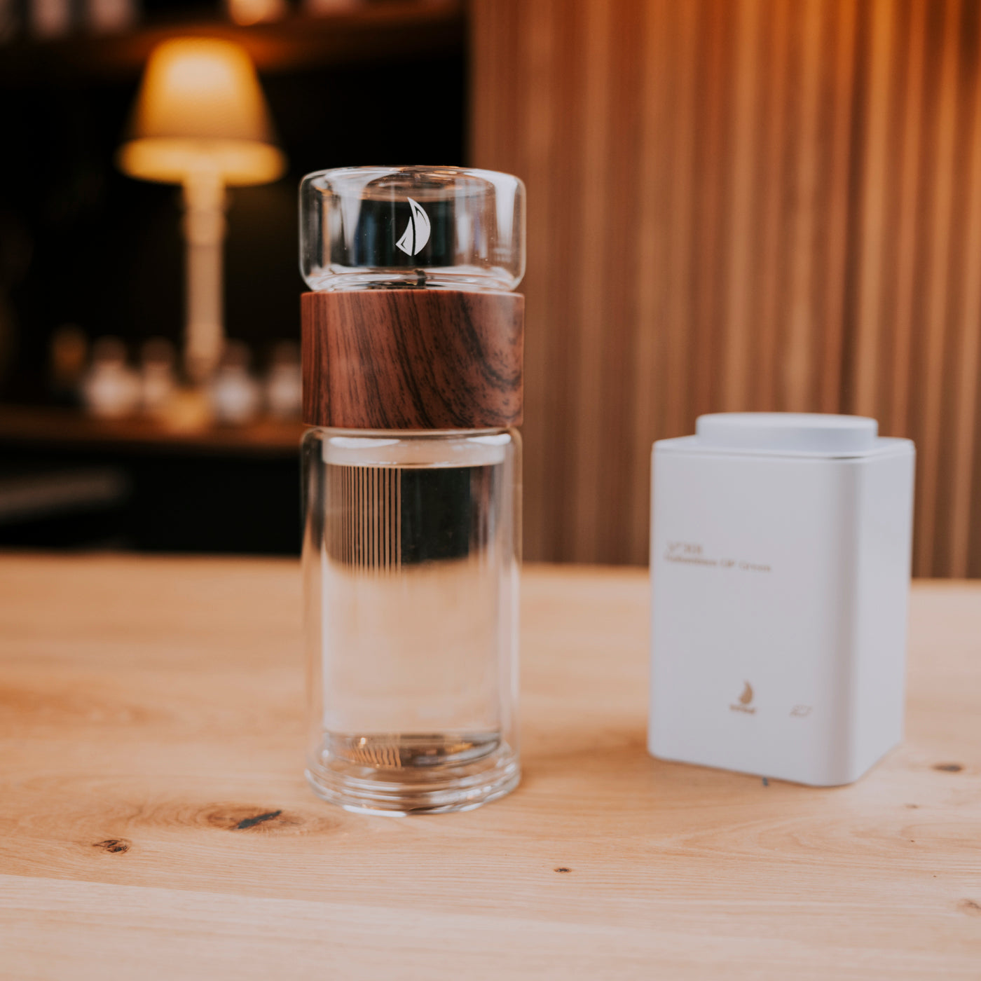 Glasflasche mit Teefilter