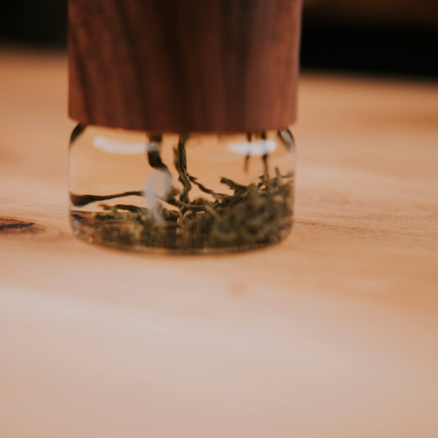 Glasflasche mit Teefilter
