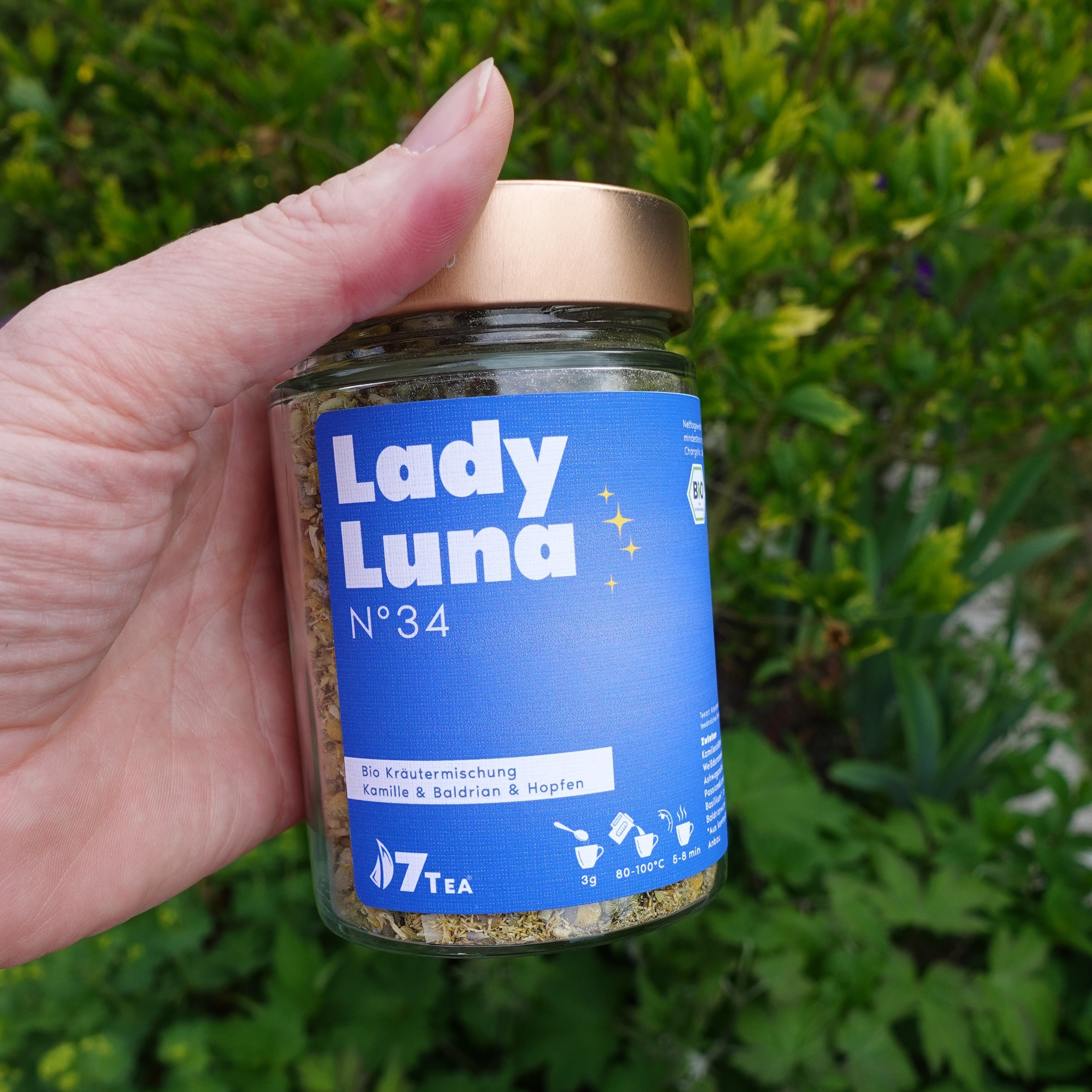 N°34 | Lady Luna - Bio